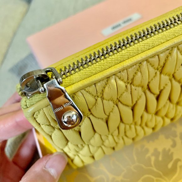 Miu Miu Portafogoli Nappa Cloquet Polline - Picture 3 of 7